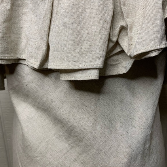 Astr The Label cold shoulder ruffle dress, size large. - Picture 6 of 6